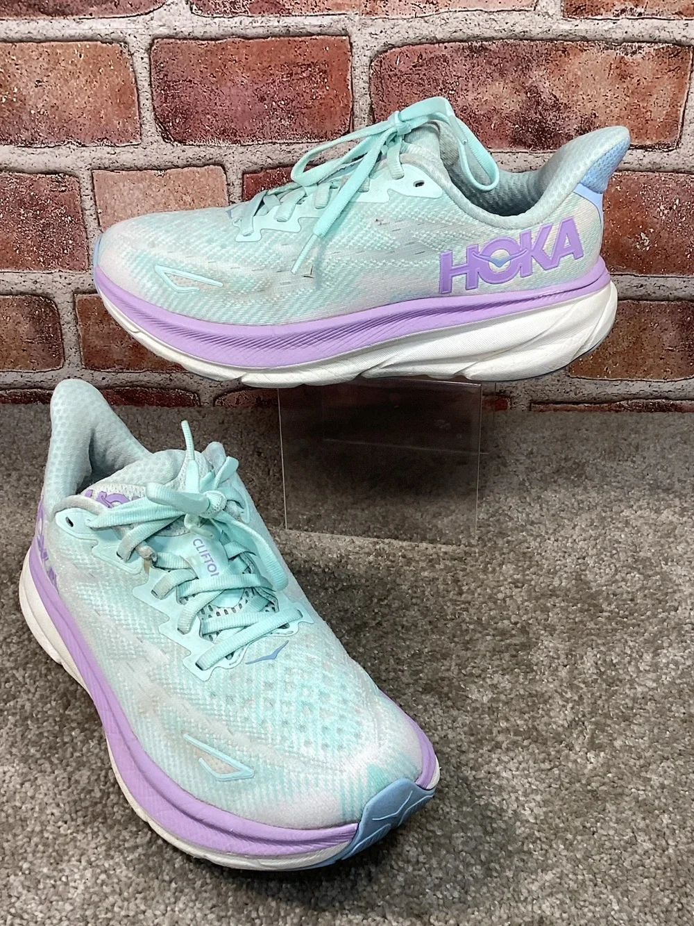 Hoka Clifton 9 women’s running shoes sneakers size 5.5
